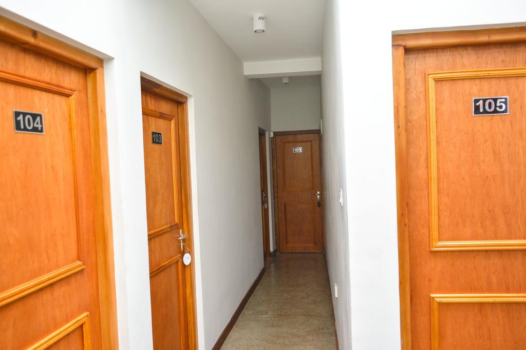 Camarin Residence Канди Екстериор снимка