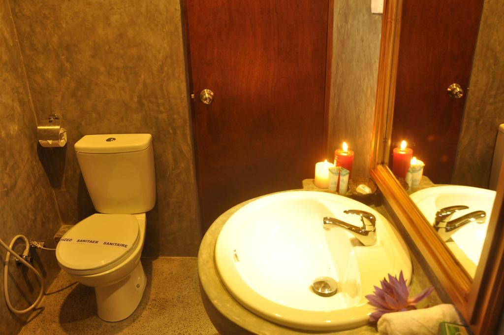 Camarin Residence Канди Екстериор снимка