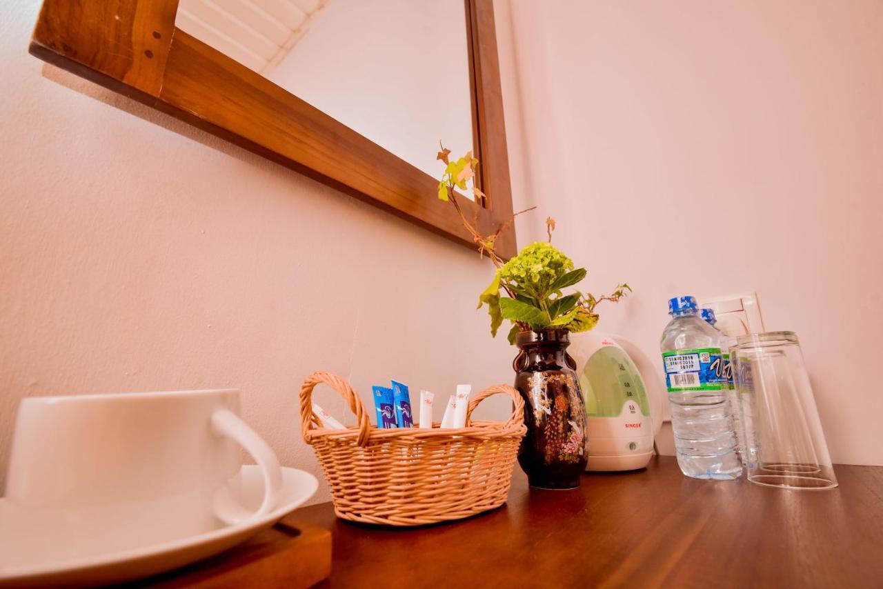 Camarin Residence Канди Екстериор снимка